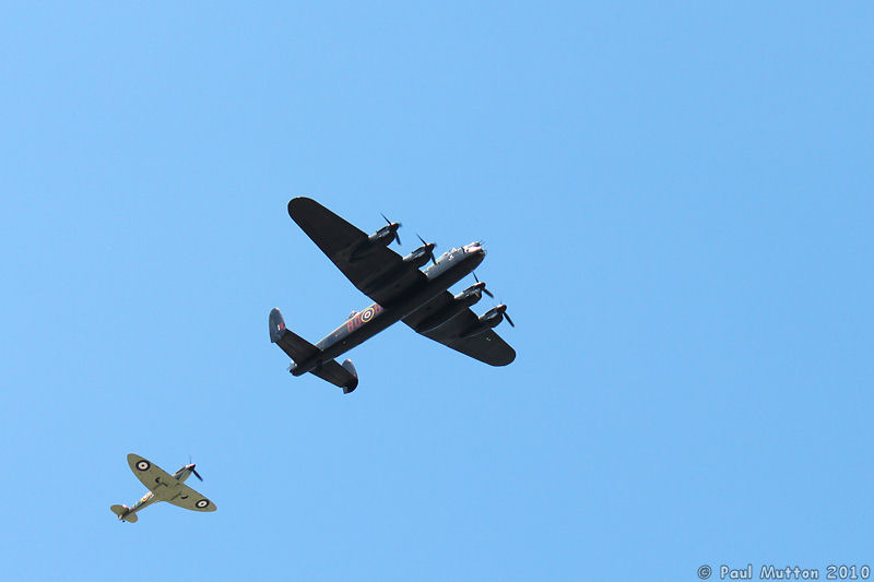 IMG 0457 Lancaster and Spitfire